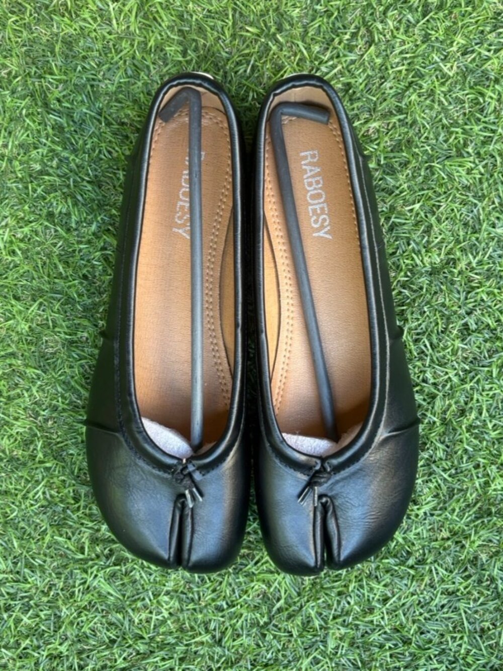 RABOESY Black Women's Split-Toe Ballet Flats